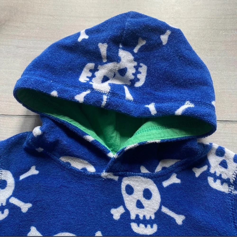 Mini Boden Blue Skull & Crossbones Print Towelling Terry Hooded Swim Coverup